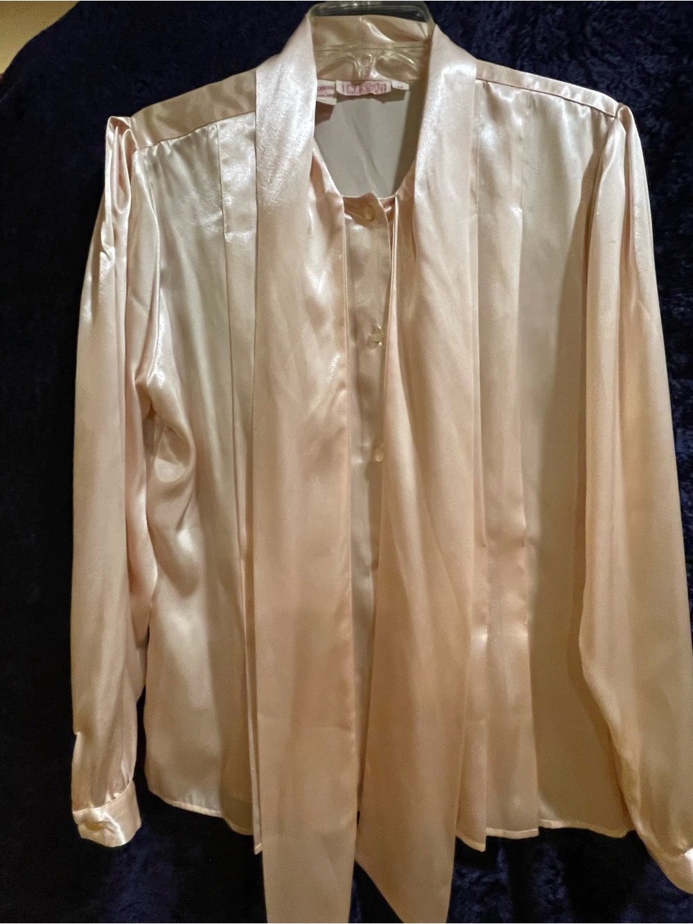 Vintage 1980's TESS Paris-Milano, Pink Satin Bow-Neck Blouse, Size 10, Flawless - Picture 8 of 13
